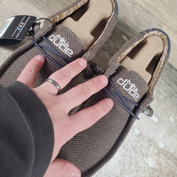 Hey Dude Wally Paisley Shoes Chocolate White Casual Walking Slip-On Shoes NWOB - Picture 7 of 15